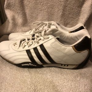 Men’s 11.5 Adidas Goodyear tennis shoes.